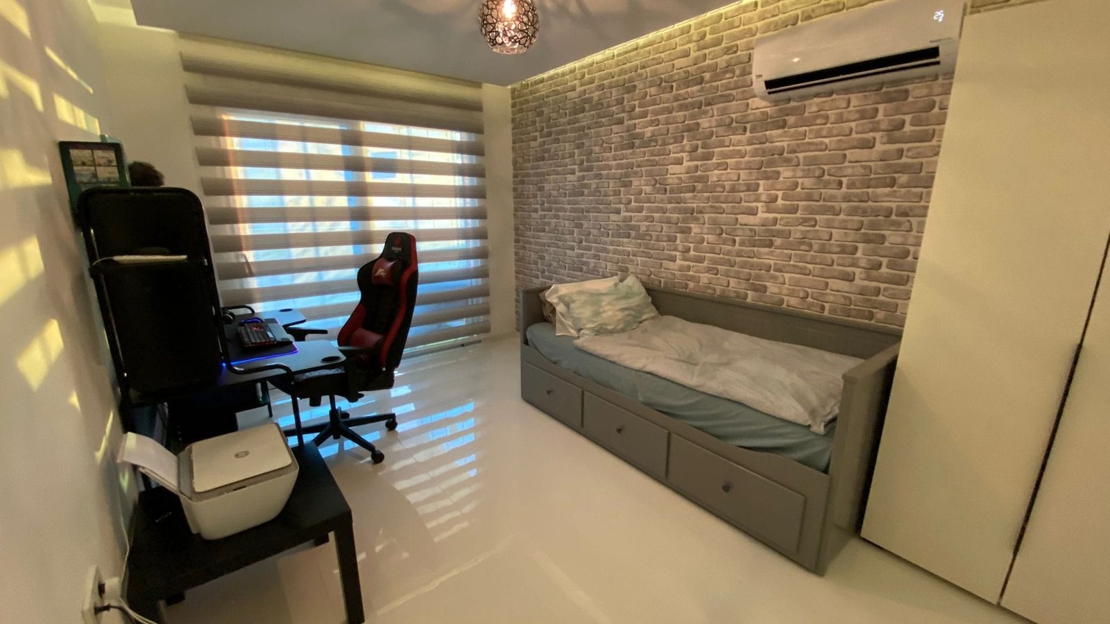 White Line 3+1 Duplex - Kestel